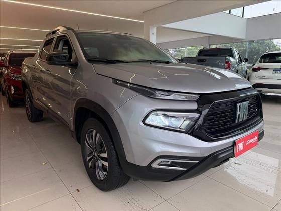 FIAT TORO 1.3 TURBO 270 FLEX FREEDOM AT6 FIAT TORO 1.3 TURBO 270 FLEX FREEDOM AT6